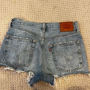 levi’s size 25 jean shorts 501